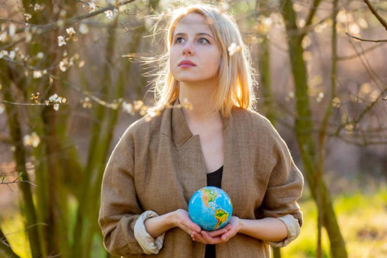 10 Ways to Make Your Self-Care Routine Greener One Step at a Time